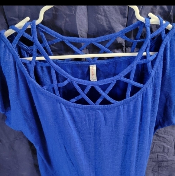 Blue Xhilaration criss cross shirt - Picture 3 of 4